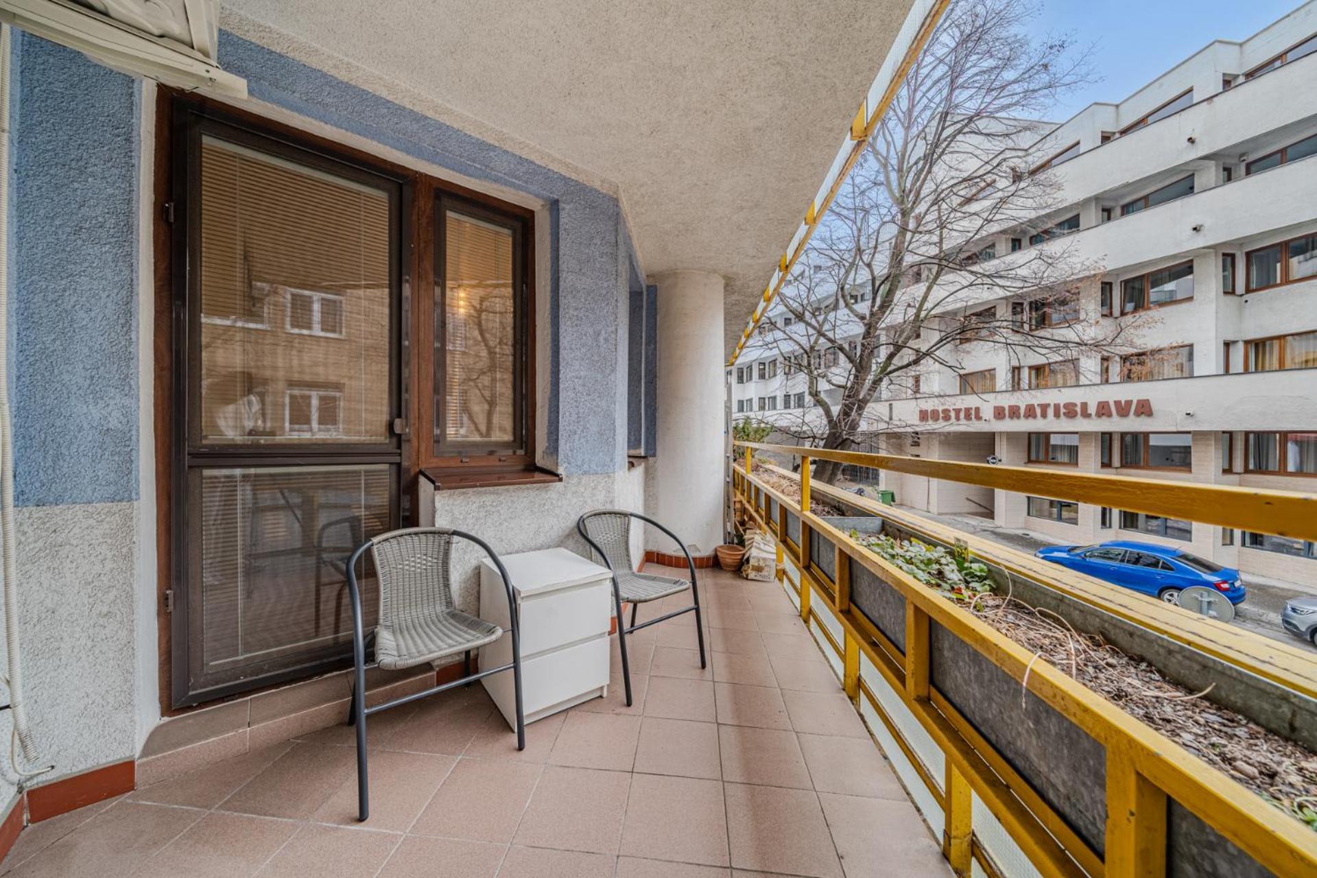 Huge Apartment Next To Train Station Close To The City Center Pressburg Exterior foto